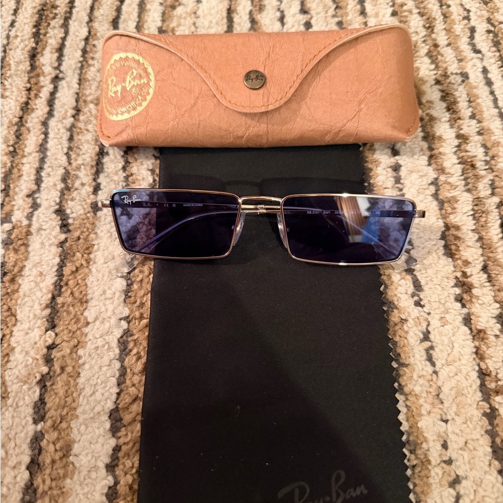 Ray-Ban Black and Silver Sunglasses with Brown Case